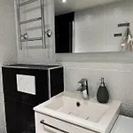 Apartamento Moderni Yksioe Parvekkeella,, Erinomainen Sijainti