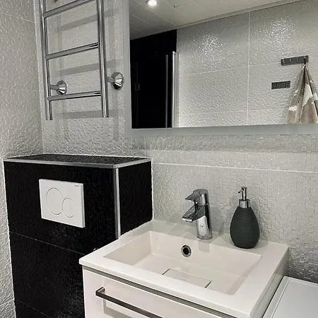 Apartamento Modern 1 Bedroom With Free Parking