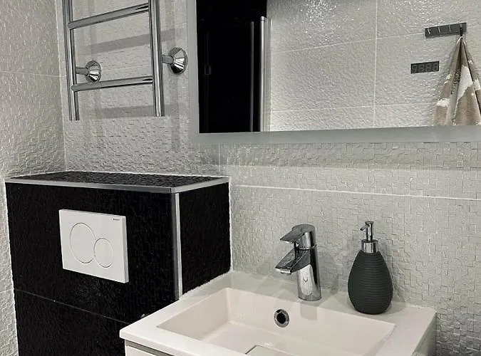 شقة Moderni Yksioe Parvekkeella,, Erinomainen Sijainti